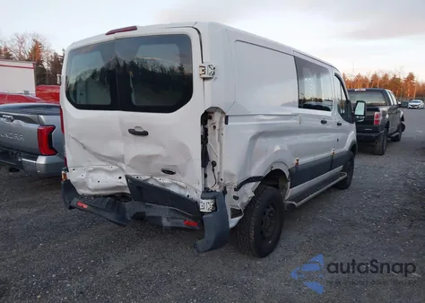 2016 Ford Transit-250 z USA, uszkodzony, nr VIN 1FTYR1ZM8GKA59672